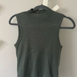 Nine West Sleeveless Green Sweater Tank